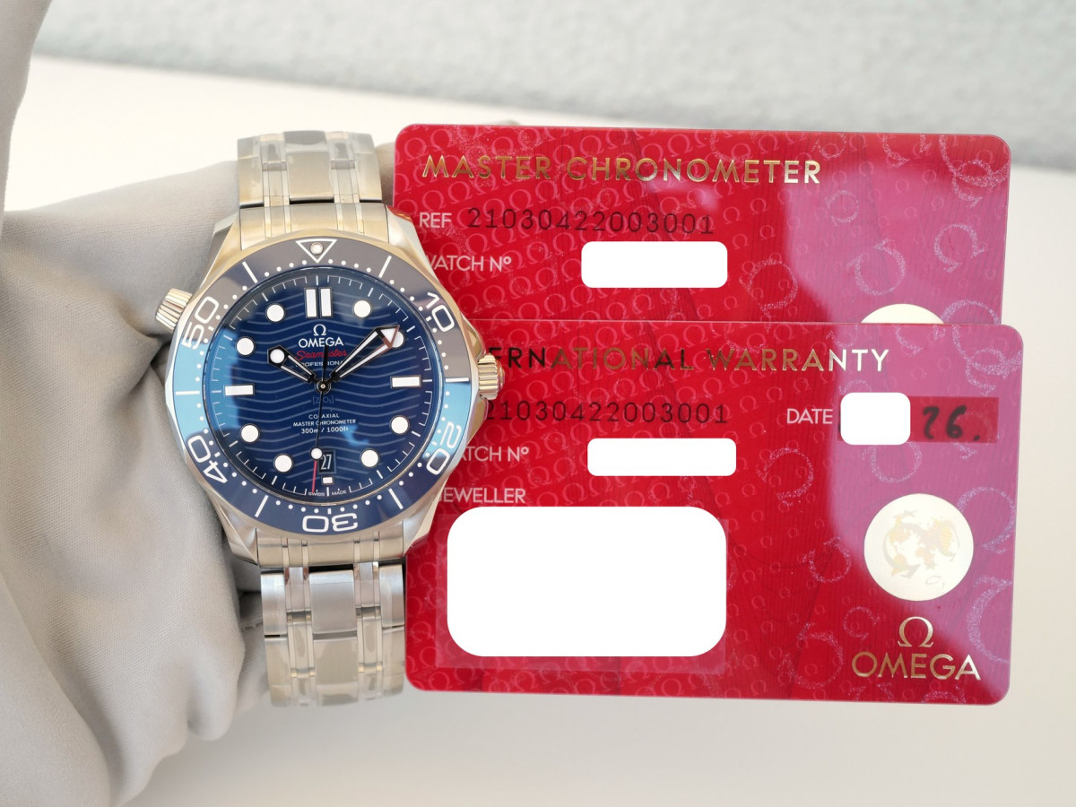 Швейцарские часы Omega Seamaster Diver 300M Blue Dial 42