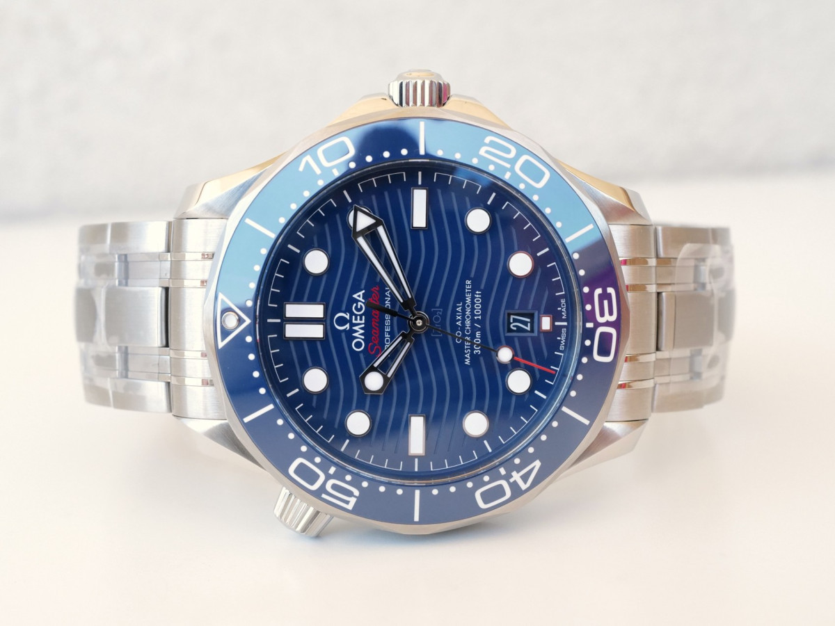 Швейцарские часы Omega Seamaster Diver 300M Blue Dial 42