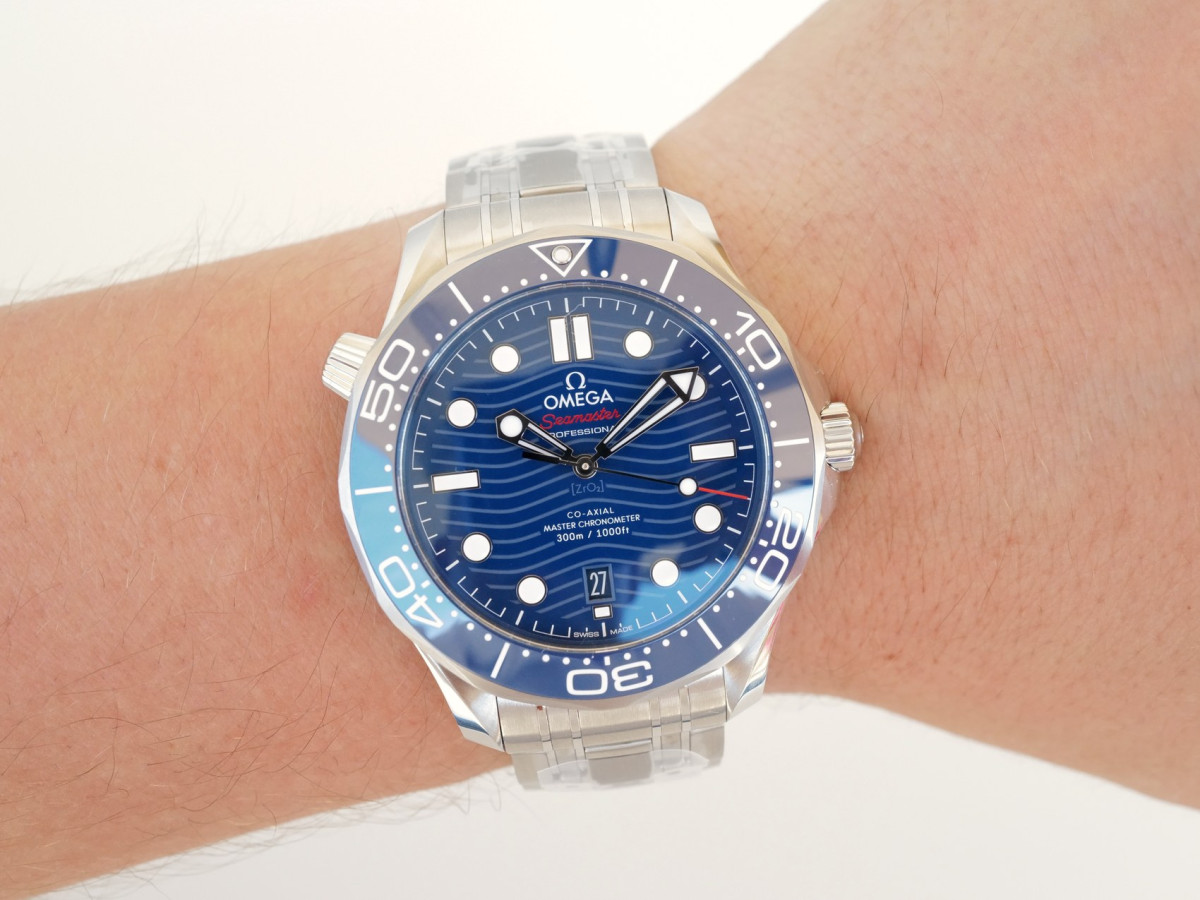 Швейцарские часы Omega Seamaster Diver 300M Blue Dial 42