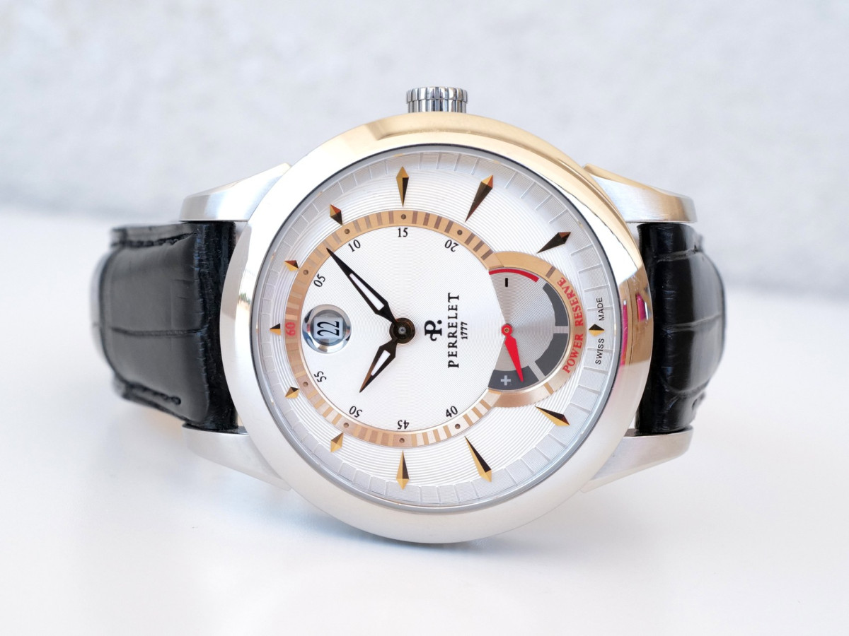 Швейцарские часы Perrelet Date Power Reserve 40