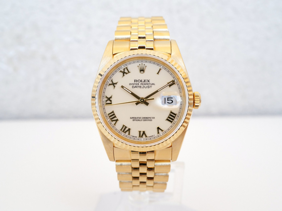 Швейцарские часы Rolex Datejust 36 Jubilee 18K Yellow Gold Cream Ivory Roman Dial