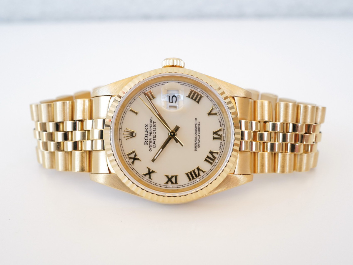 Швейцарские часы Rolex Datejust 36 Jubilee 18K Yellow Gold Cream Ivory Roman Dial