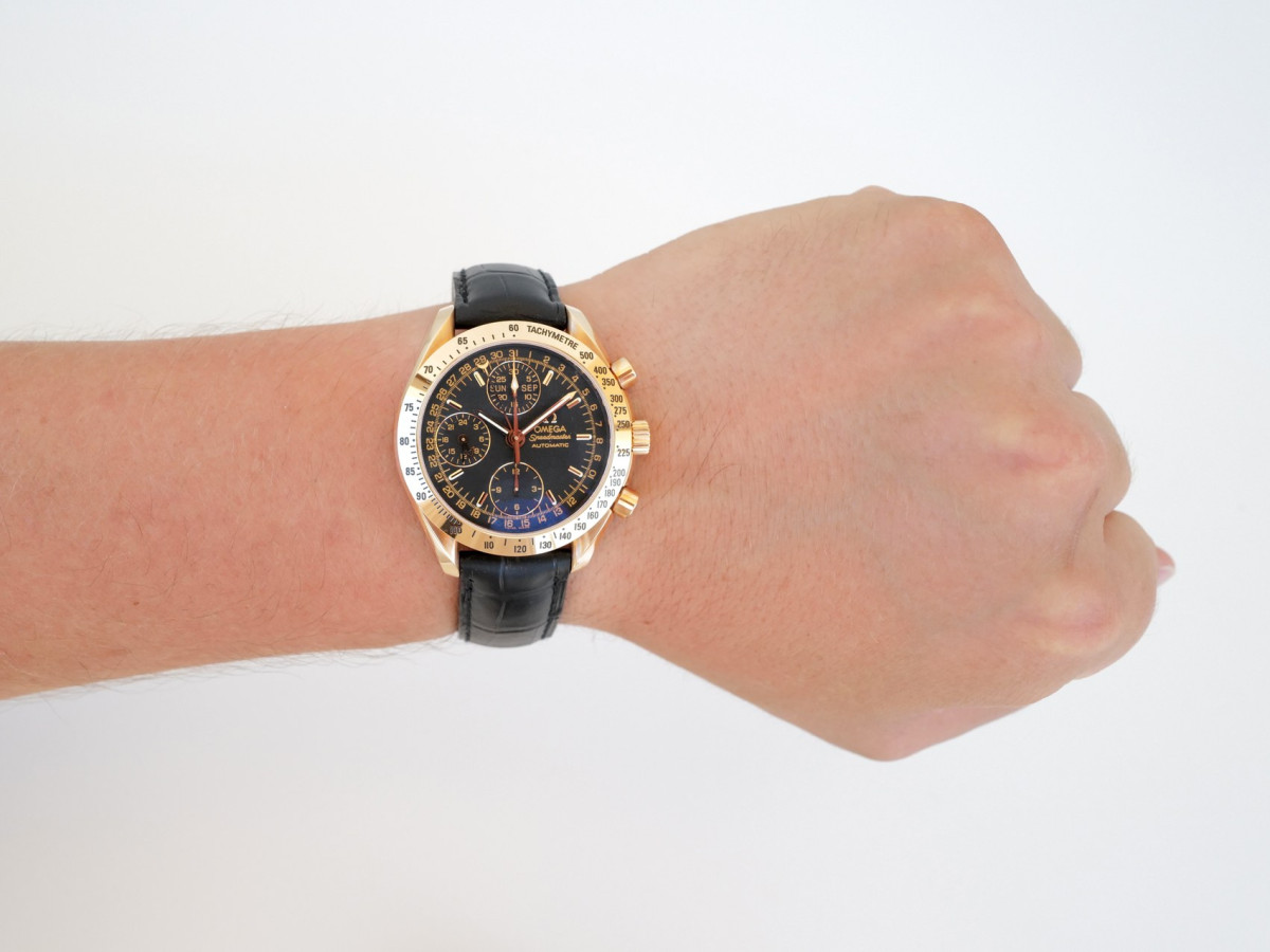 Швейцарський годинник Omega Speedmaster Day-Date 18K Rose Gold 39