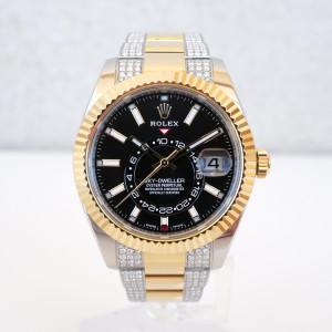Swiss watch Rolex Sky-Dweller 42 Oyster Steel 18K Yellow Gold Black Dial