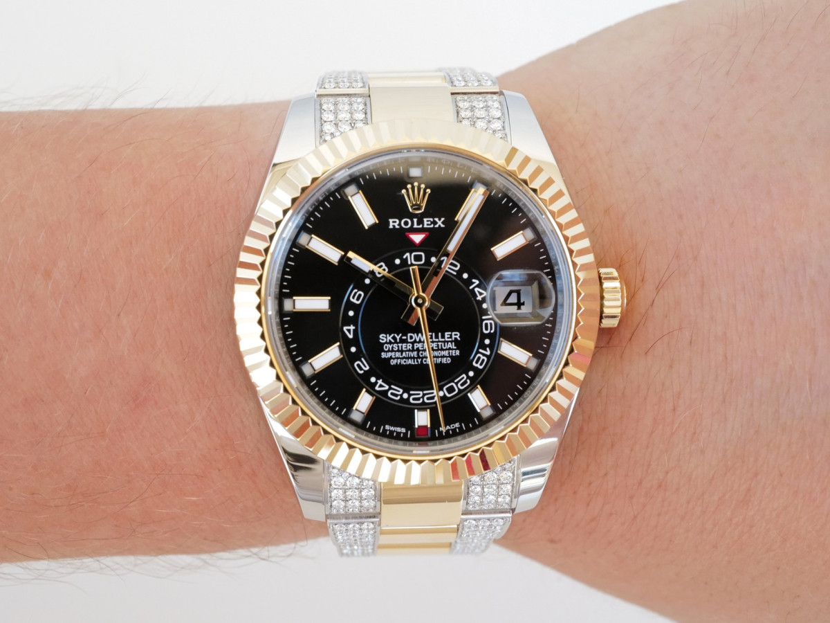Swiss watch Rolex Sky-Dweller 42 Oyster Steel 18K Yellow Gold Black Dial