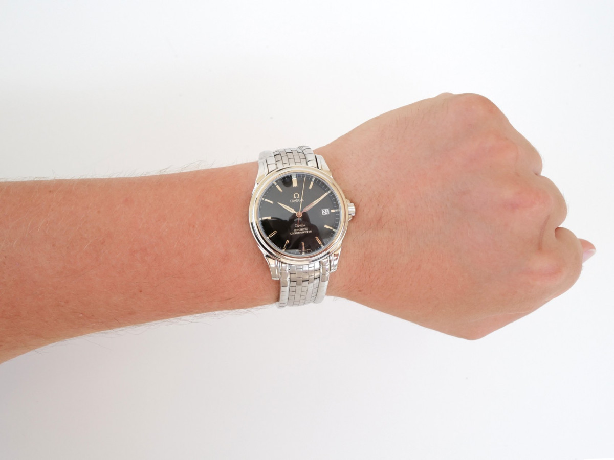 Швейцарские часы Omega De Ville Co-Axial Black Dial 38