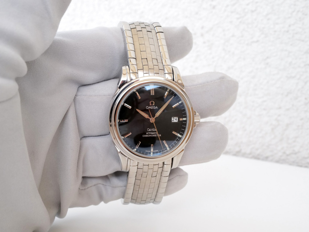 Швейцарские часы Omega De Ville Co-Axial Black Dial 38