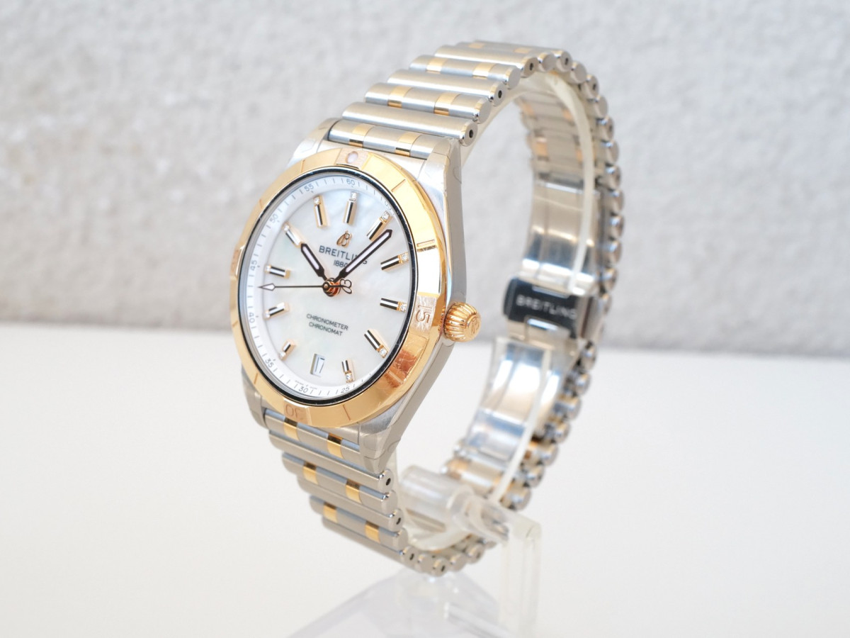 Швейцарские часы Breitling Chronomat 36 Steel 18K Rose Gold MOP Diamond Dial