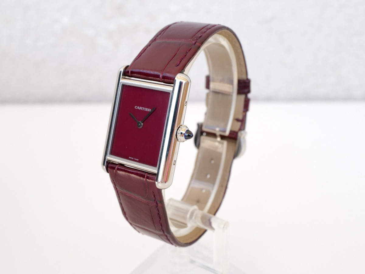 Швейцарские часы Cartier Tank Must De Cartier Burgundy Dial
