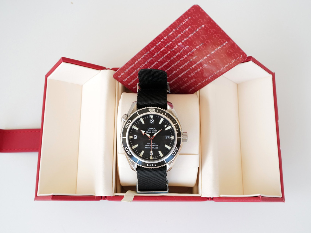 Швейцарские часы Omega Seamaster Planet Ocean Black Dial 42