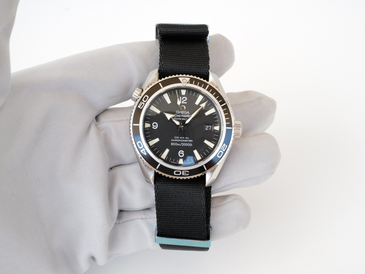Швейцарские часы Omega Seamaster Planet Ocean Black Dial 42