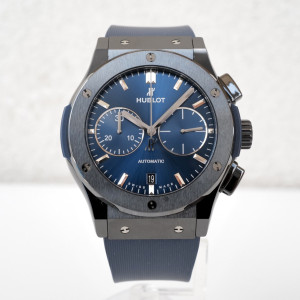 Швейцарские часы Classic Fusion Ceramic Blue Chronograph 45 (2023)
