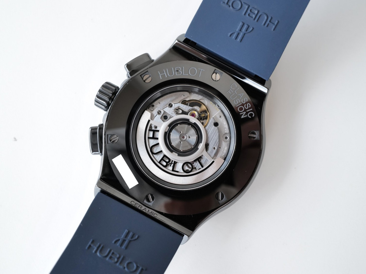 Швейцарские часы Classic Fusion Ceramic Blue Chronograph 45 (2023)