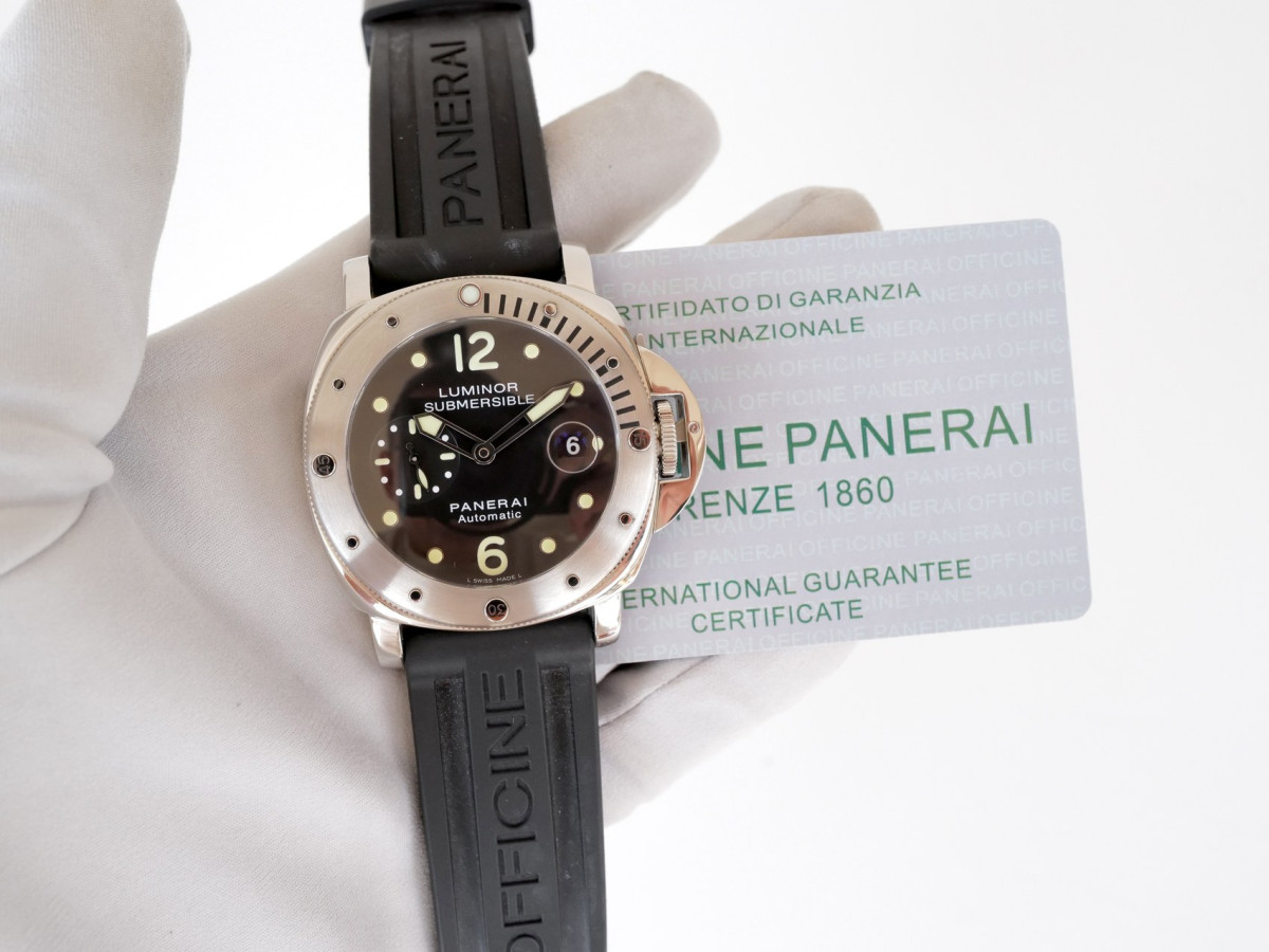 Швейцарские часы Panerai Luminor Submersible 44