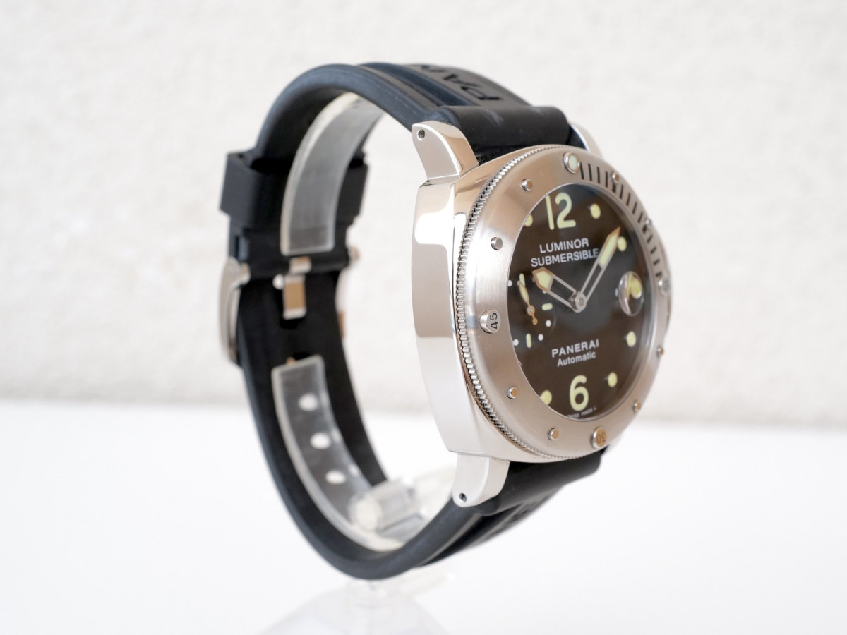 Швейцарские часы Panerai Luminor Submersible 44