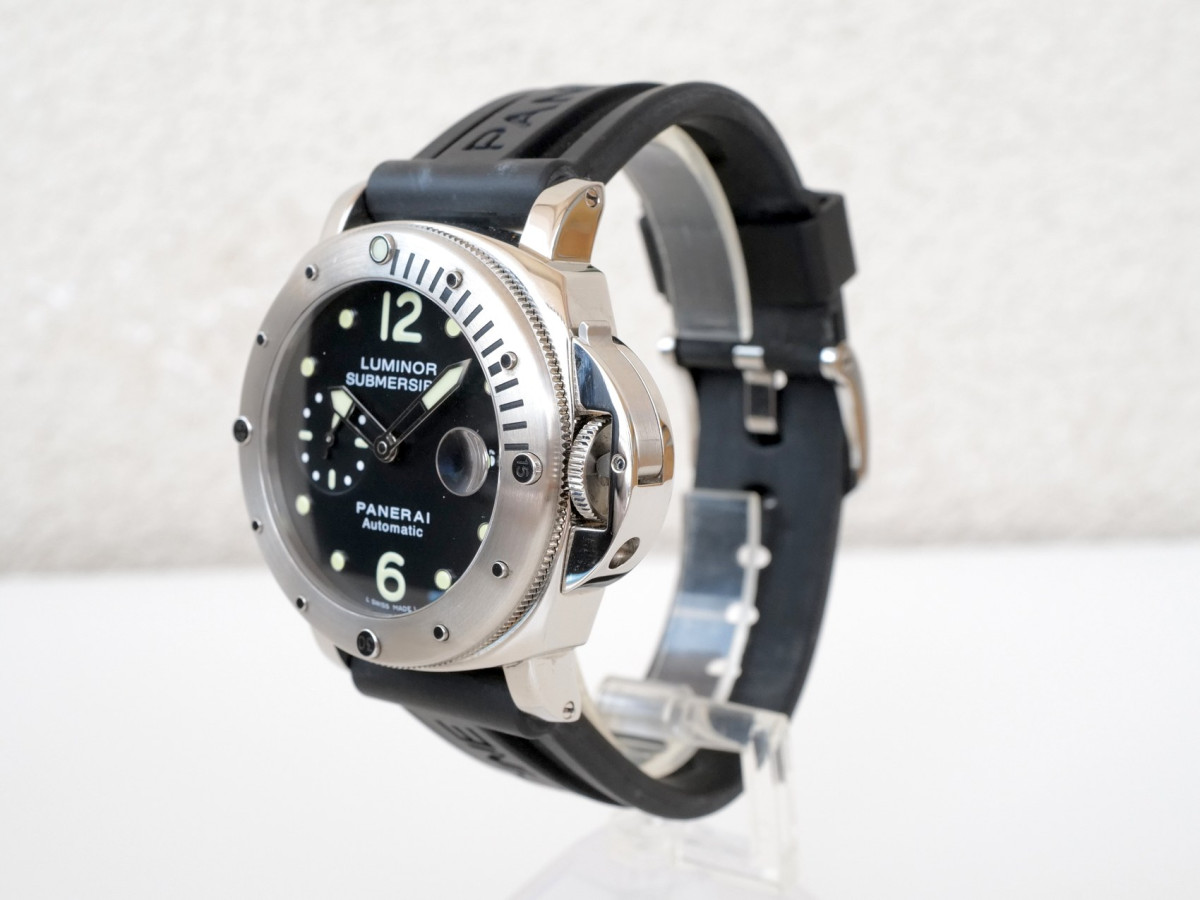 Швейцарские часы Panerai Luminor Submersible 44