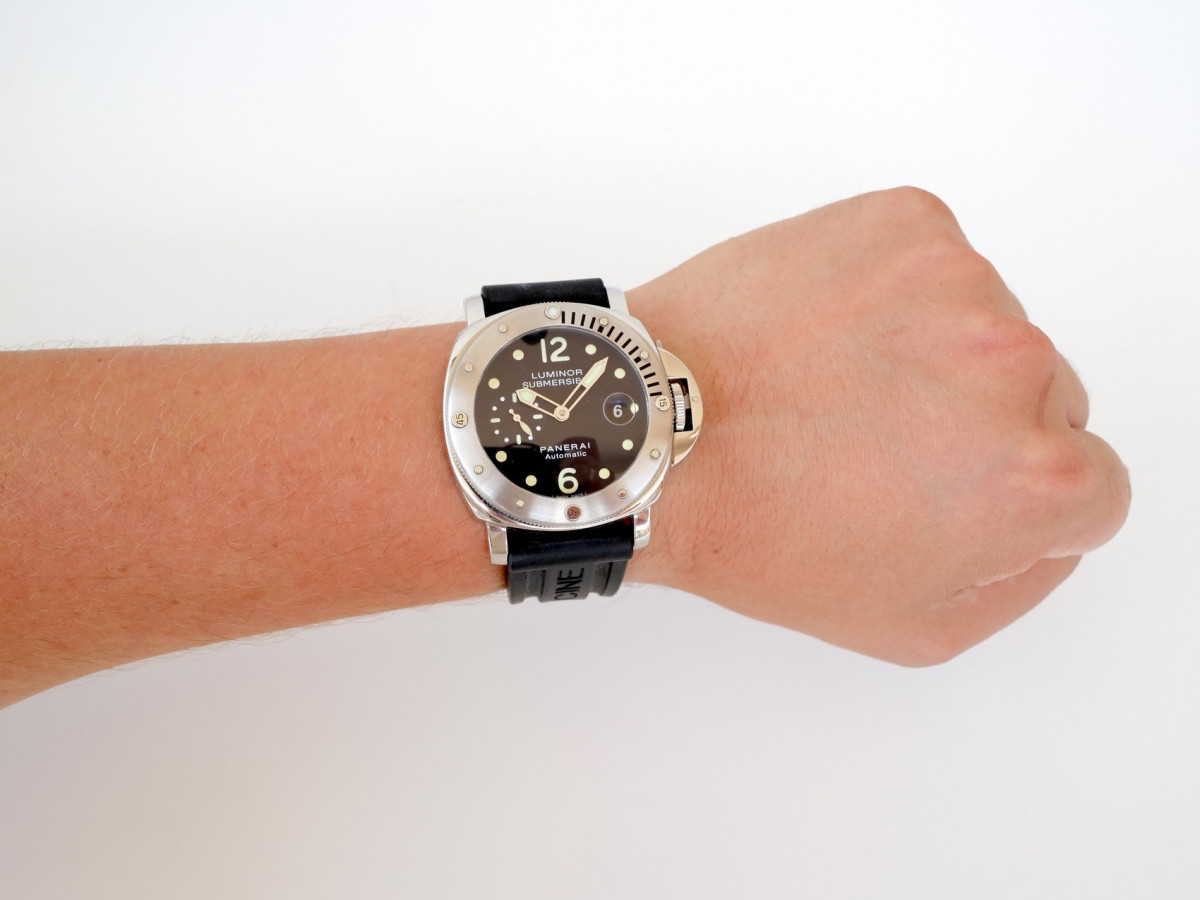 Швейцарские часы Panerai Luminor Submersible 44