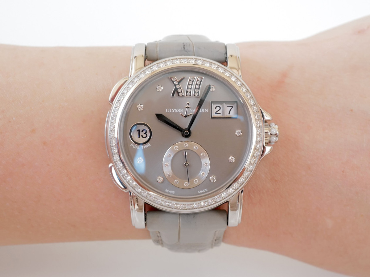 Швейцарские часы Ulysse Nardin Dual Time Diamonds 37