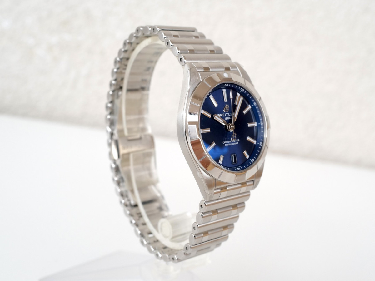 Швейцарские часы Breitling Chronomat 32