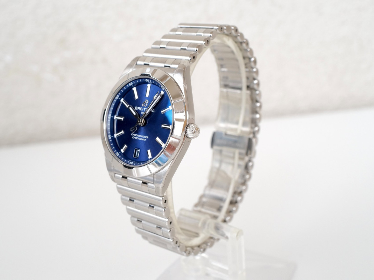 Швейцарские часы Breitling Chronomat 32
