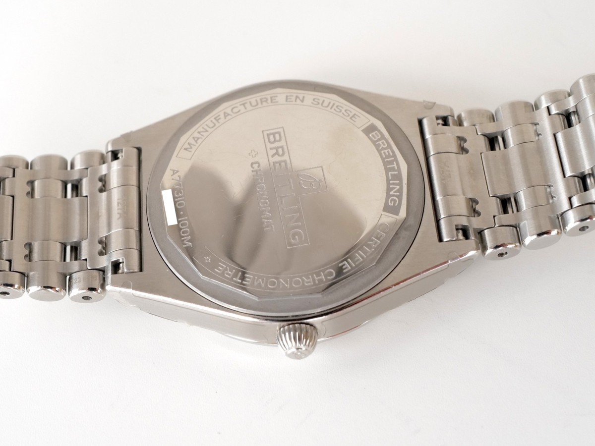 Швейцарские часы Breitling Chronomat 32
