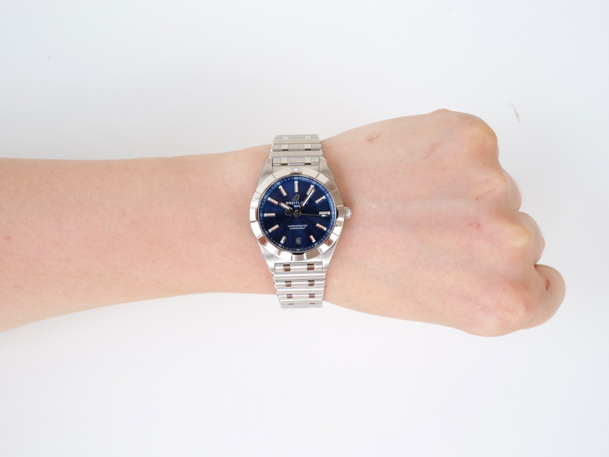 Швейцарские часы Breitling Chronomat 32