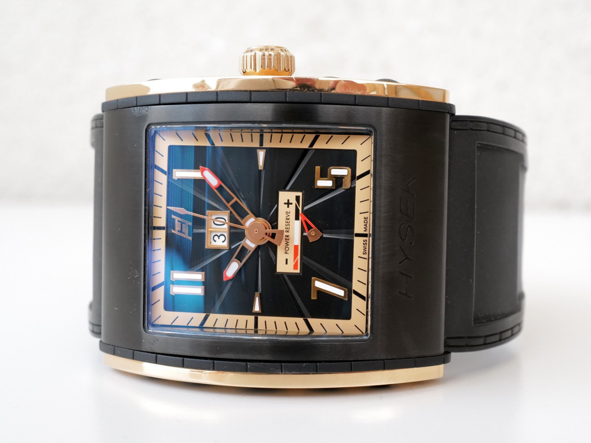 Swiss watch Hysek Kilada Power Reserve