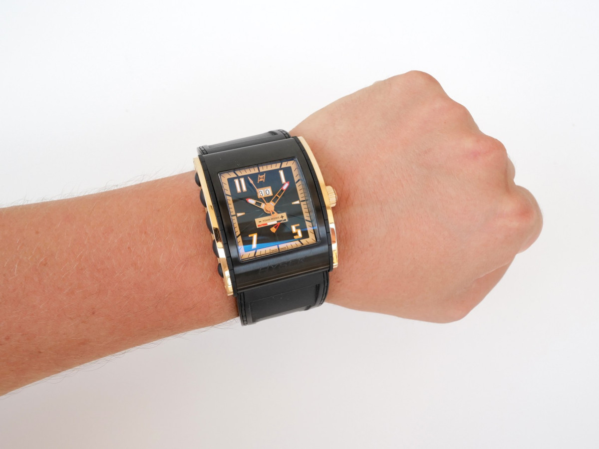 Swiss watch Hysek Kilada Power Reserve