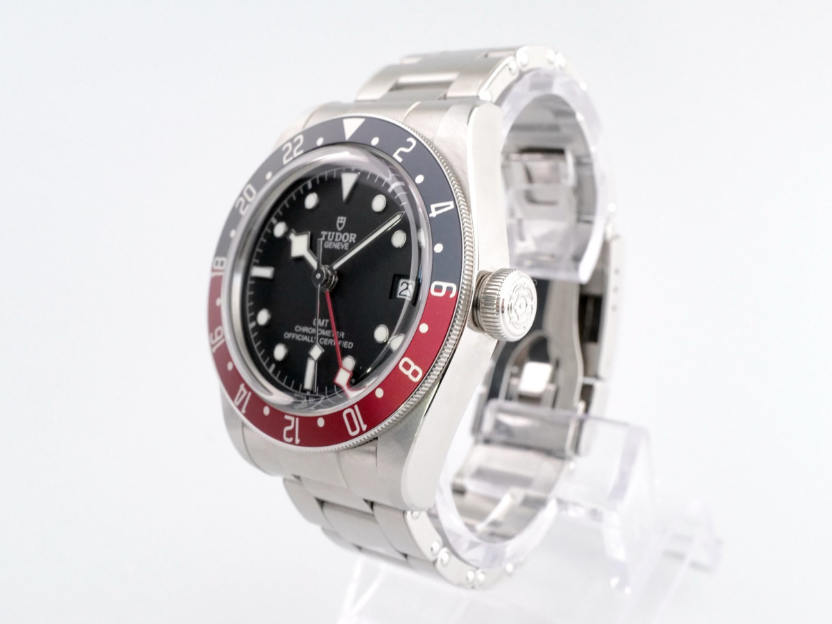 Швейцарские часы Tudor Black Bay GMT Pepsi 41