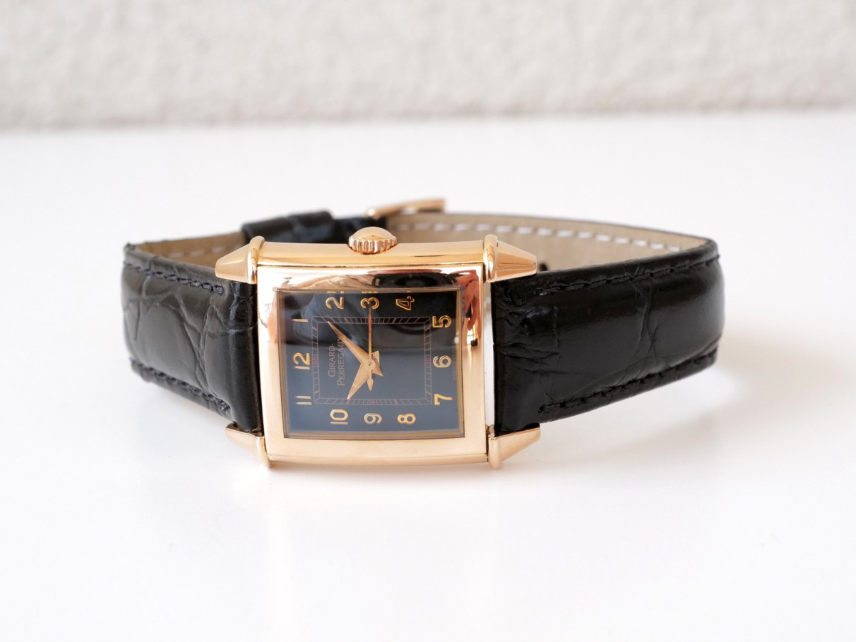 Swiss watch Girard Perregaux 1945 Vintage Ladies Quartz 18K Rose Gold