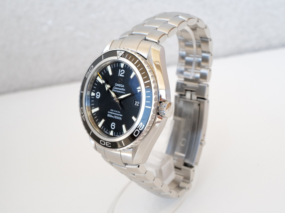 Швейцарський годинник Omega Seamaster Planet Ocean Co-Axial Black Dial 46