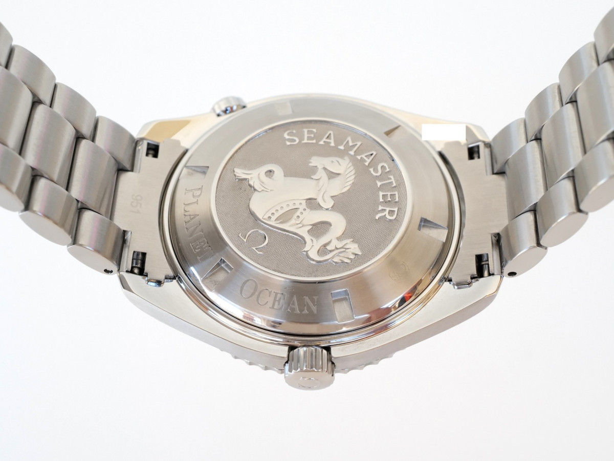 Швейцарський годинник Omega Seamaster Planet Ocean Co-Axial Black Dial 46