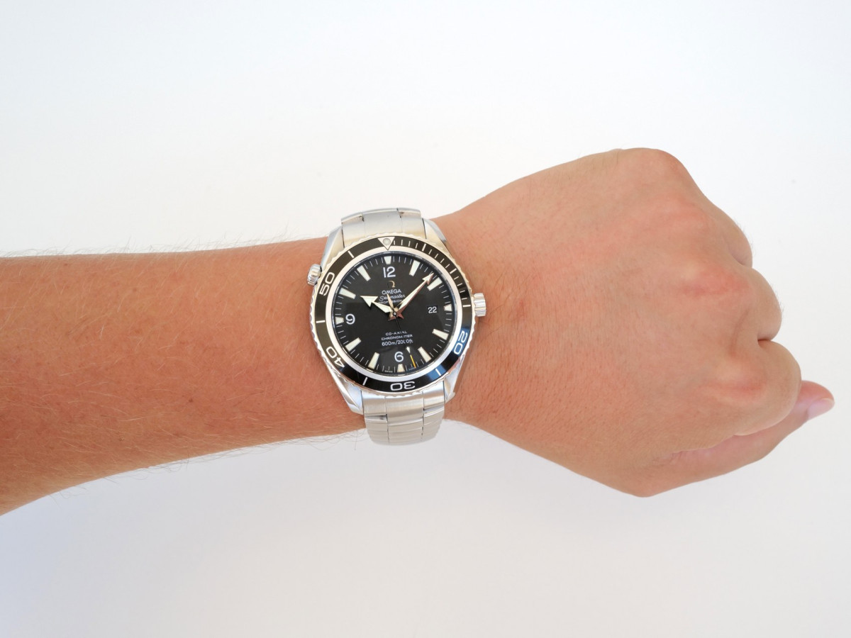 Швейцарський годинник Omega Seamaster Planet Ocean Co-Axial Black Dial 46