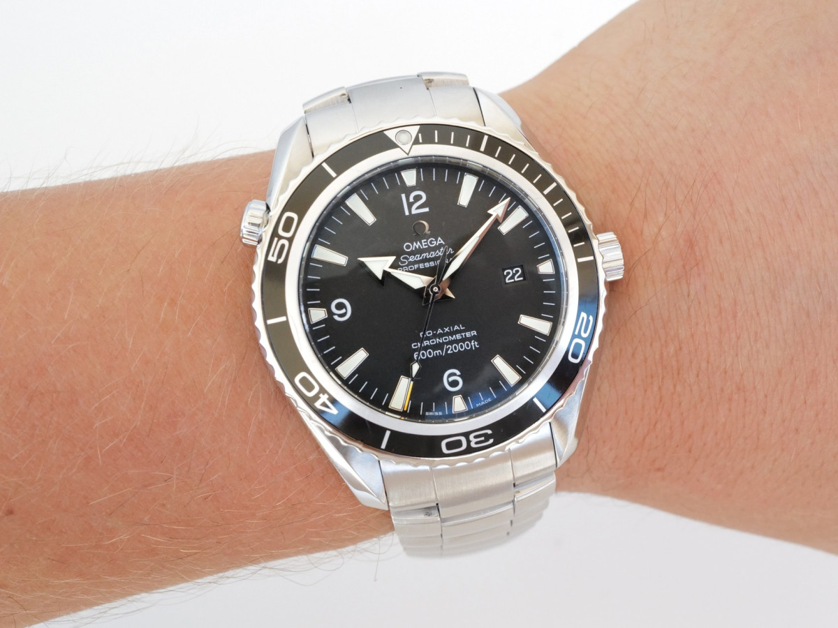 Швейцарський годинник Omega Seamaster Planet Ocean Co-Axial Black Dial 46
