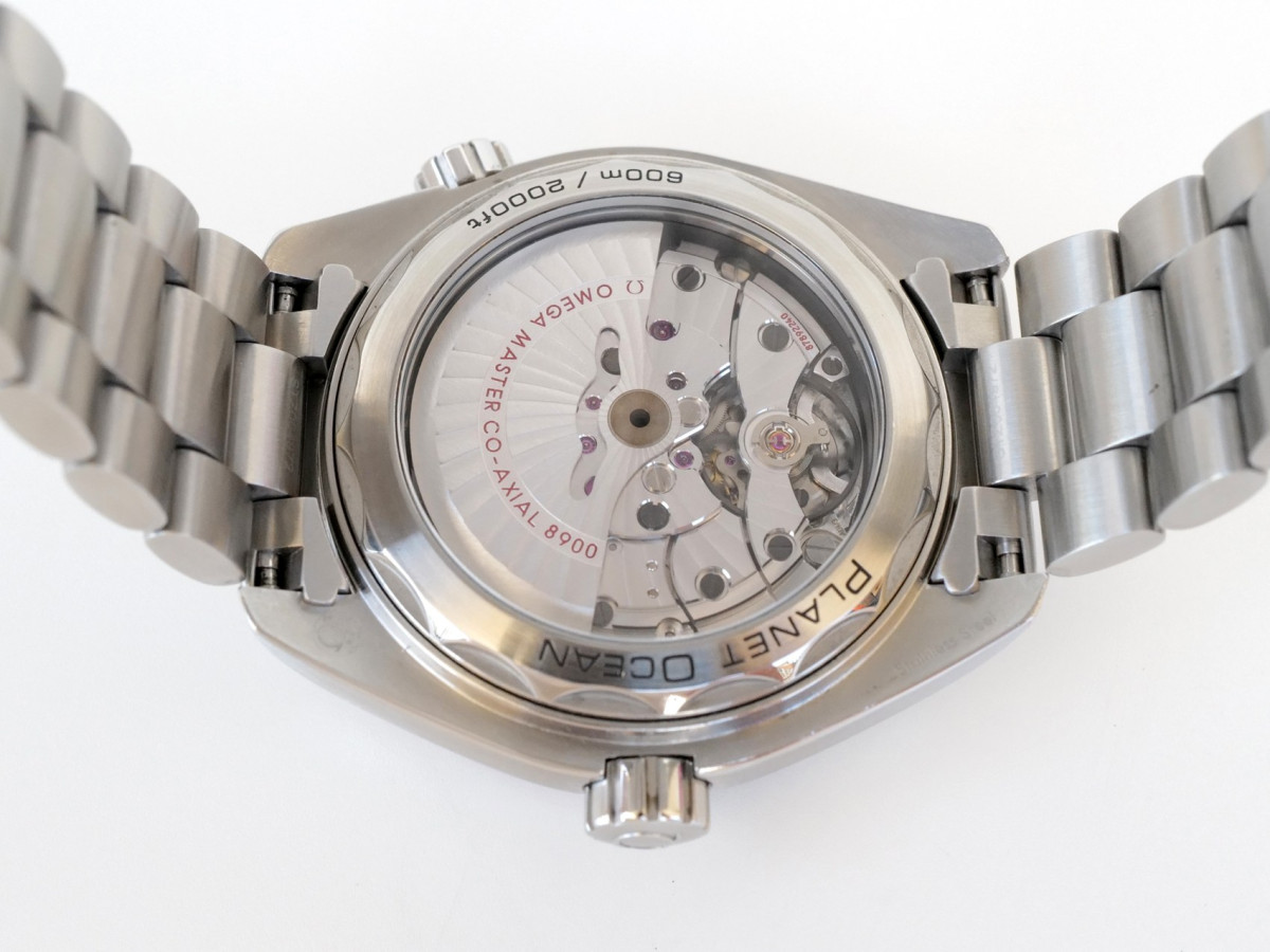 Швейцарський годинник Omega Seamaster Planet Ocean 600M Black Dial 44