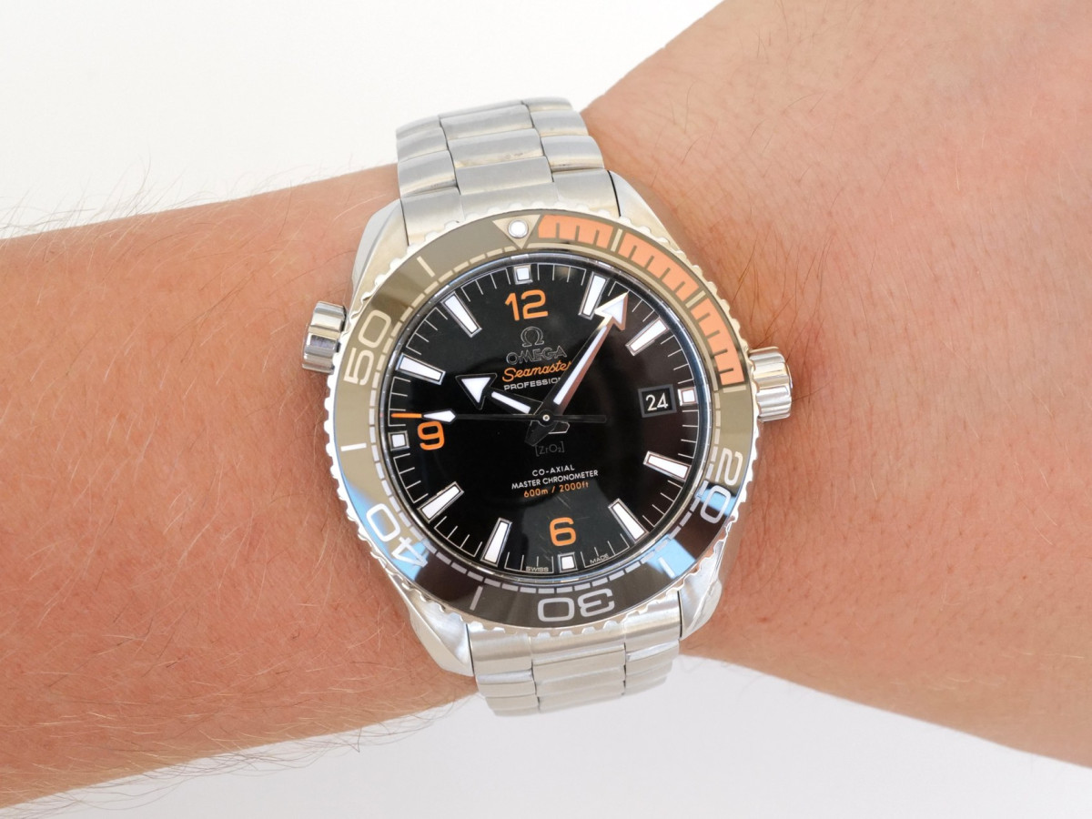 Швейцарський годинник Omega Seamaster Planet Ocean 600M Black Dial 44