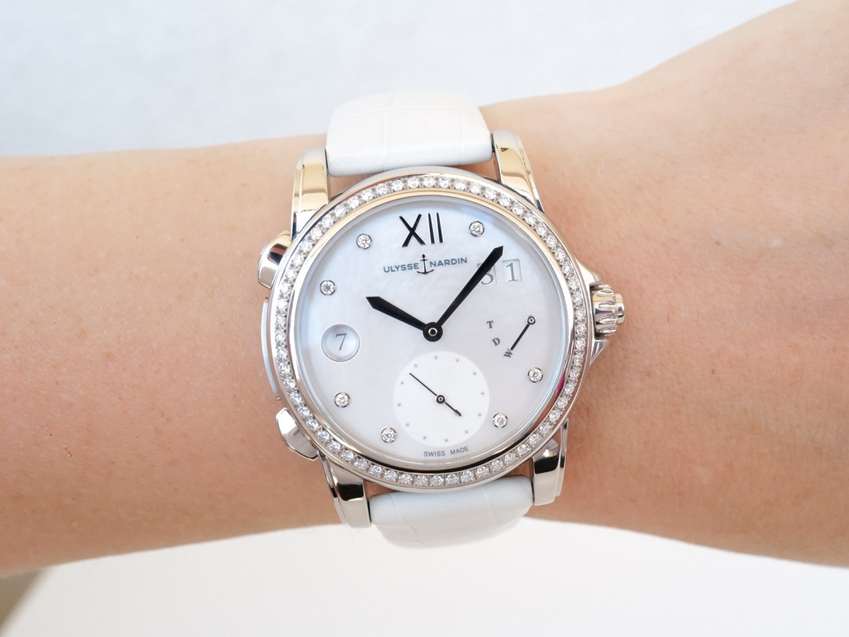 Swiss watch Ulysse Nardin Dual Time MOP Diamond Dial Bezel 37