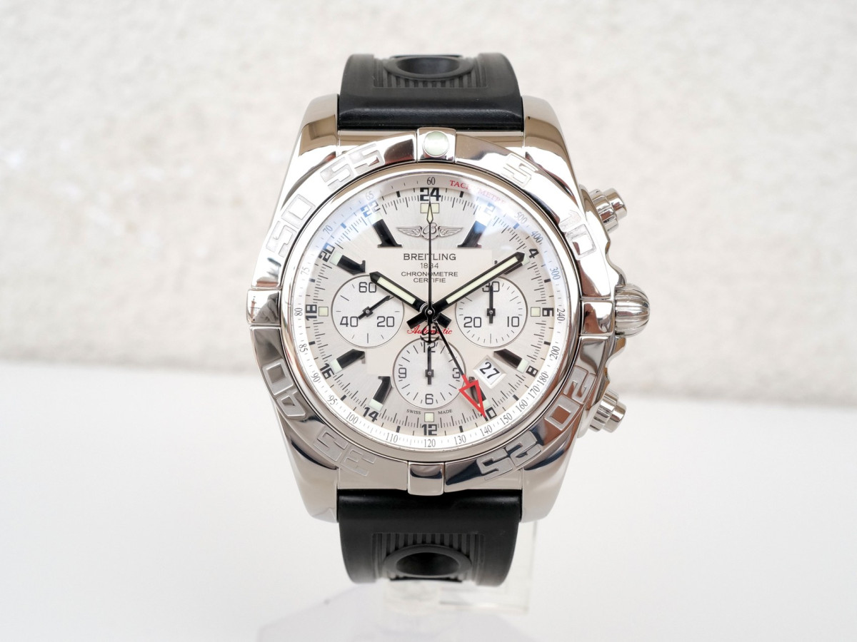 Швейцарський годинник Breitling Chronomat GMT Chronograph White Dial 47