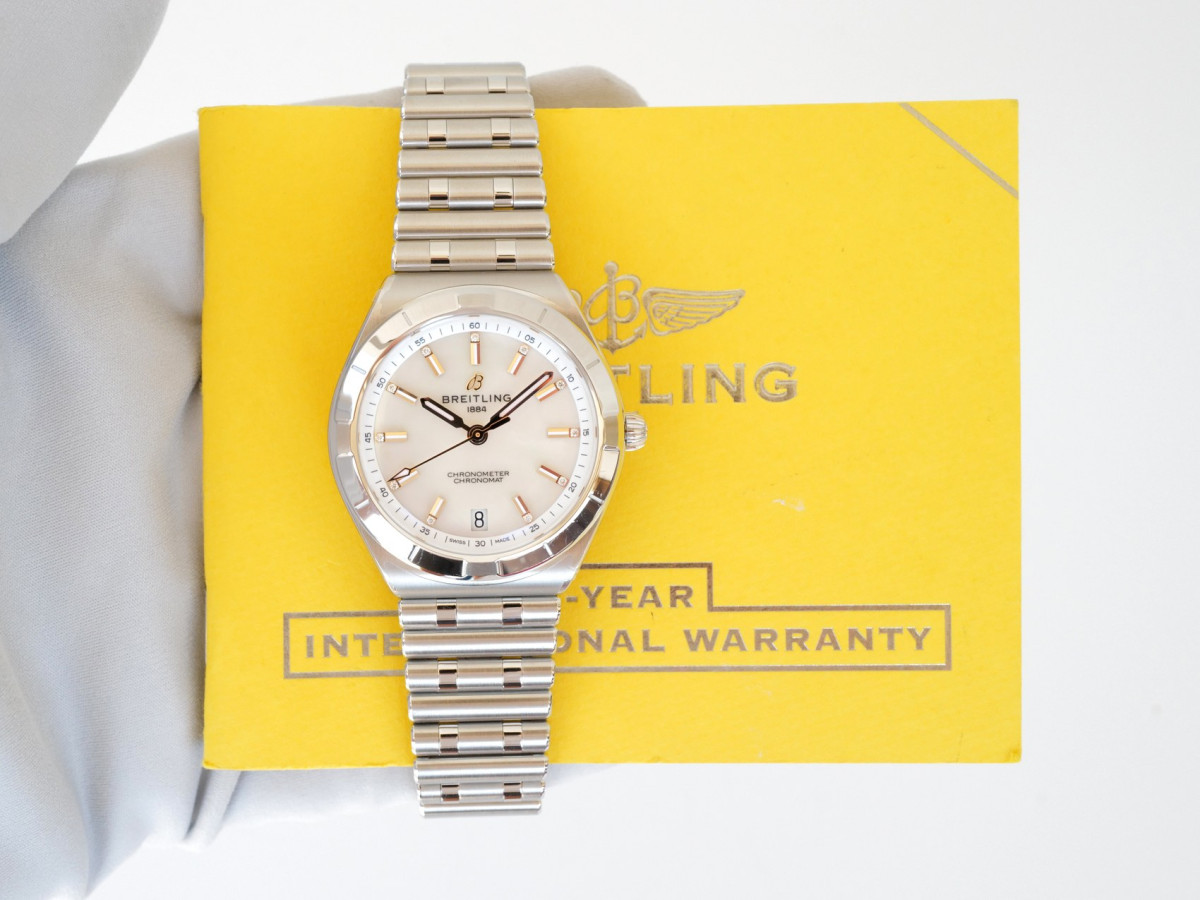 Швейцарський годинник Breitling Chronomat Mother Of Pearl Diamond Dial 36