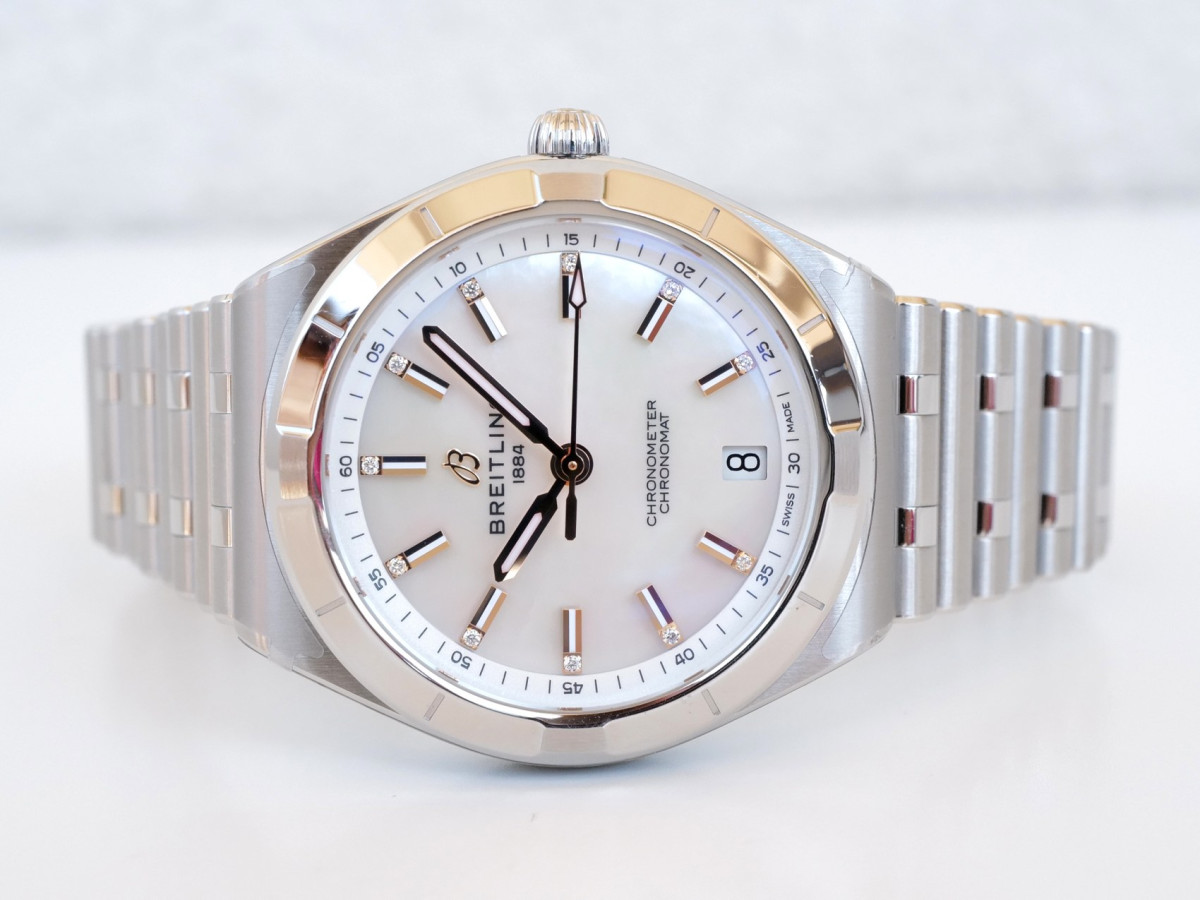 Швейцарський годинник Breitling Chronomat Mother Of Pearl Diamond Dial 36