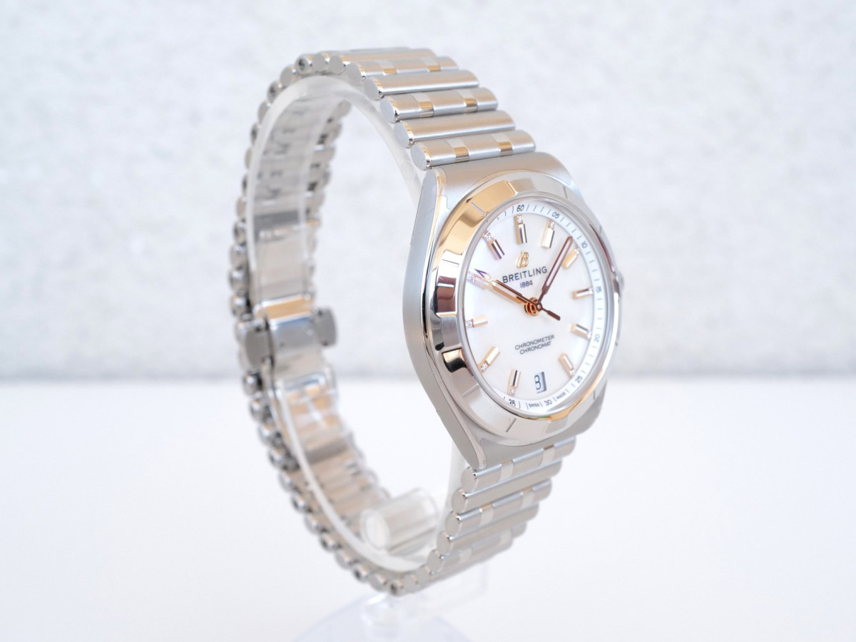 Швейцарський годинник Breitling Chronomat Mother Of Pearl Diamond Dial 36