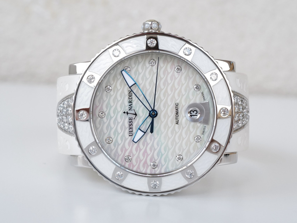Швейцарський годинник Ulysse Nardin Lady Diver Diamond MOP Dial 40