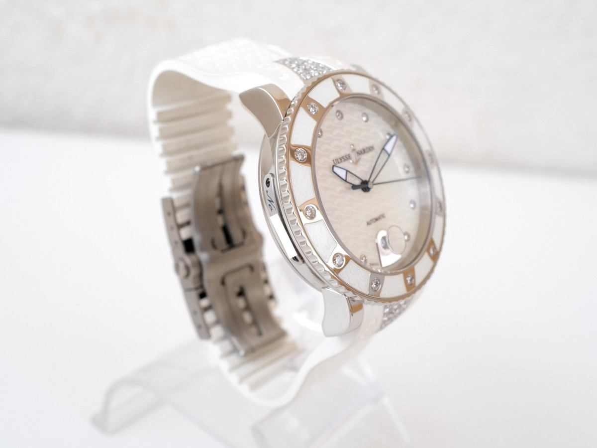 Швейцарський годинник Ulysse Nardin Lady Diver Diamond MOP Dial 40