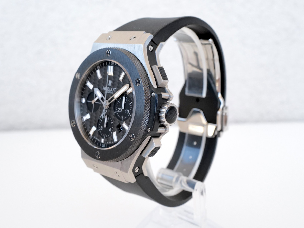 Швейцарський годинник Hublot Big Bang 44 Chronograph Steel Ceramic Carbon Dial