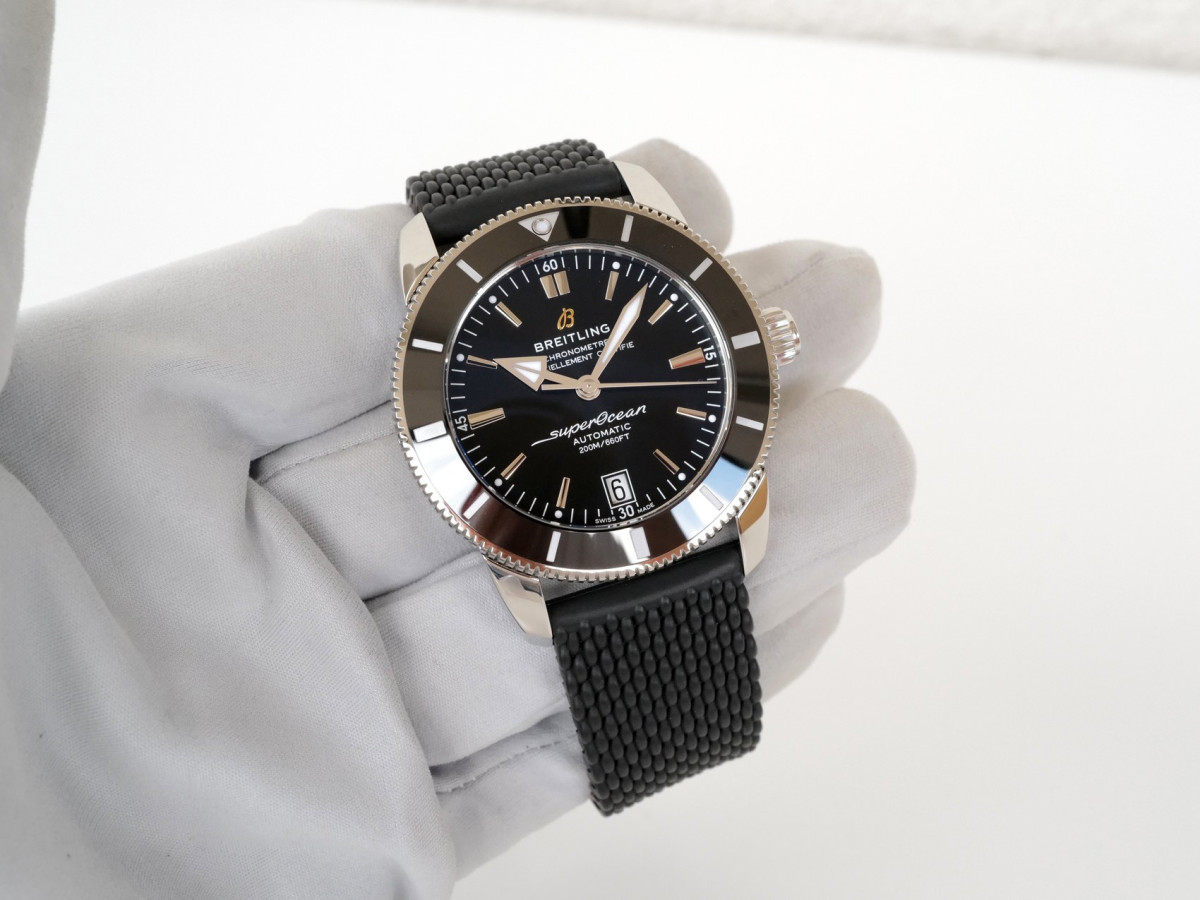 Швейцарские часы Breitling Superocean Heritage B20 Automatic 42