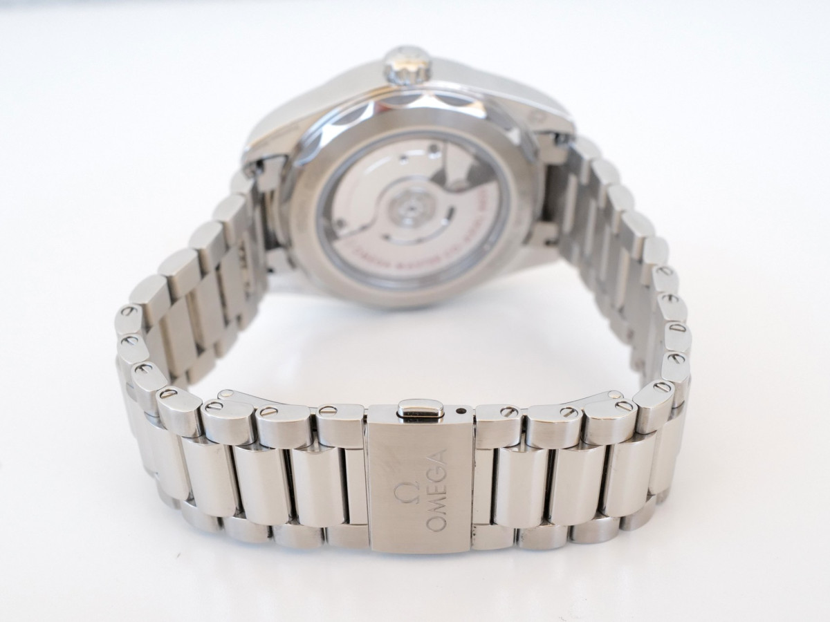 Швейцарские часы Omega Seamaster Aqua Terra Chronometer Shades Saffron Dial 38