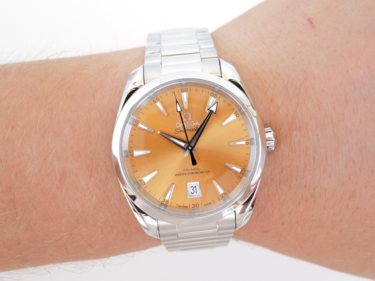 Швейцарские часы Omega Seamaster Aqua Terra Chronometer Shades Saffron Dial 38