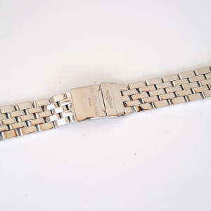 Швейцарские часы Breitling Bracelet Pilot 22