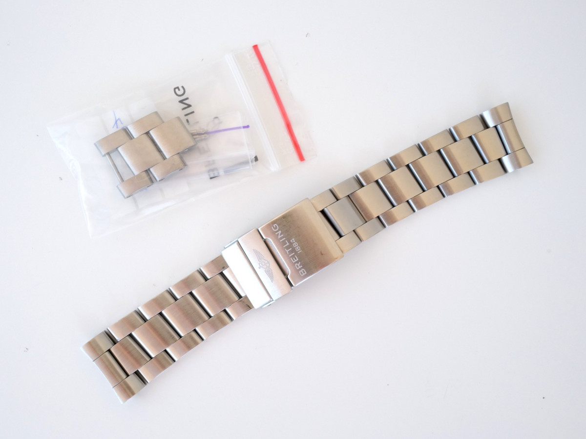 Швейцарские часы Breitling Bracelet Professional III 22