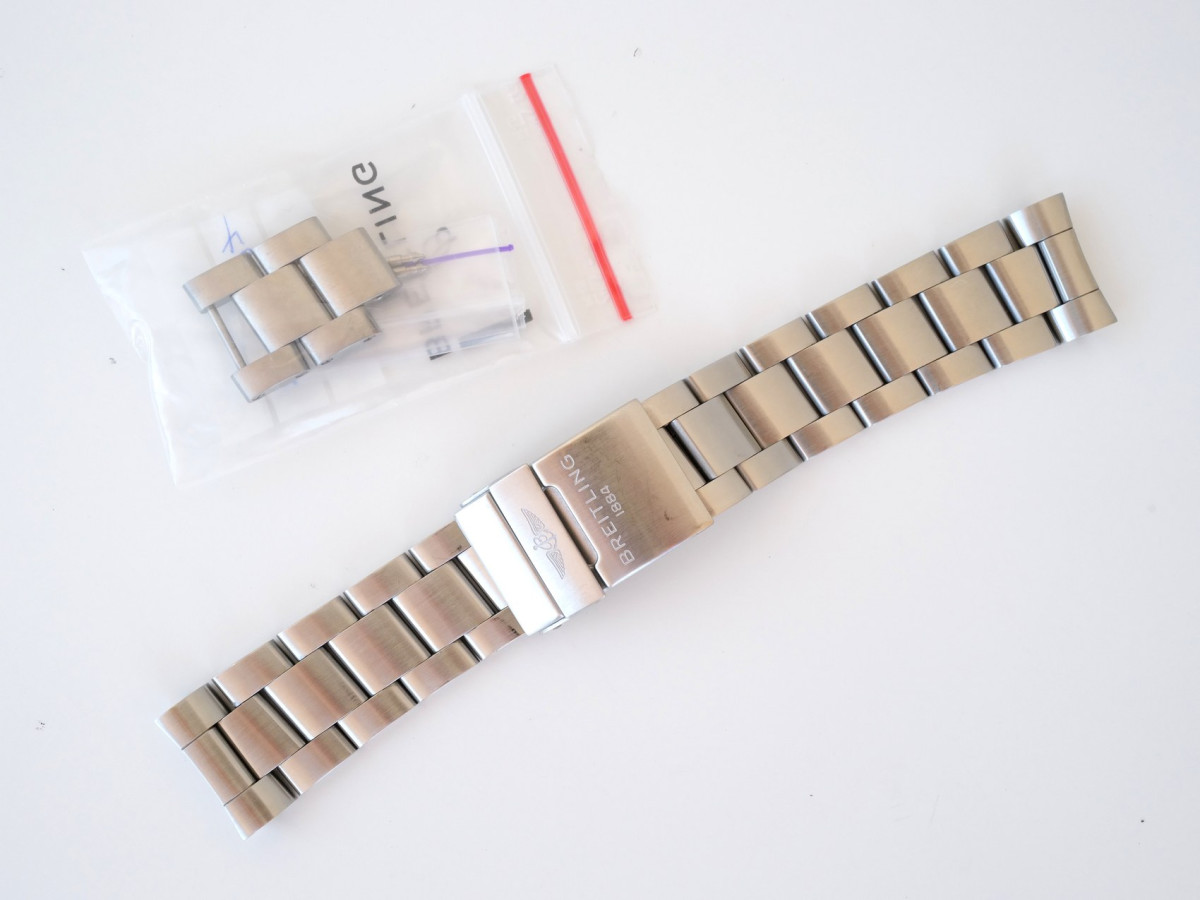 Швейцарские часы Breitling Bracelet Professional III 22
